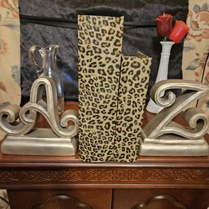 A & Z ceramic book ends